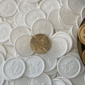 PHONG CÁCH RIÊNG CỦA CON DẤU SÁP