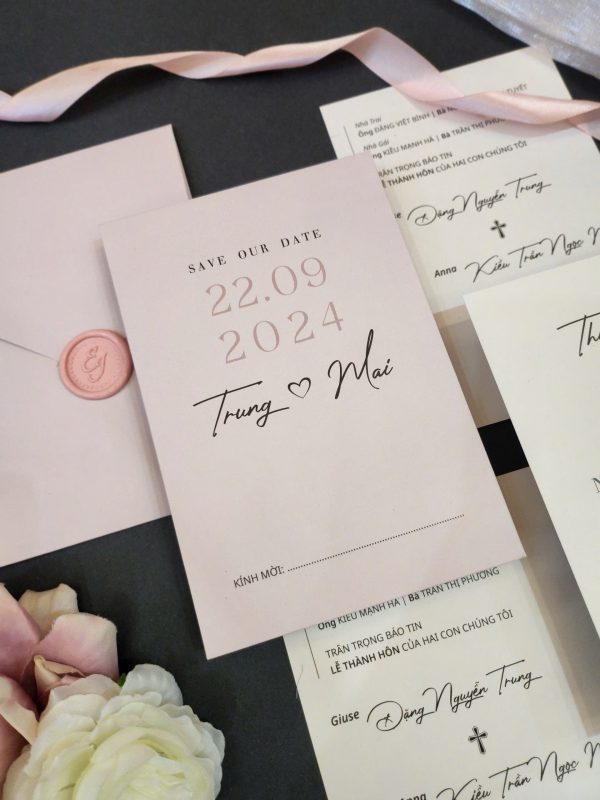 Thiệp cưới hồng pastel – nhẹ nhàng, tinh tế và đầy lãng mạn. - Image 2