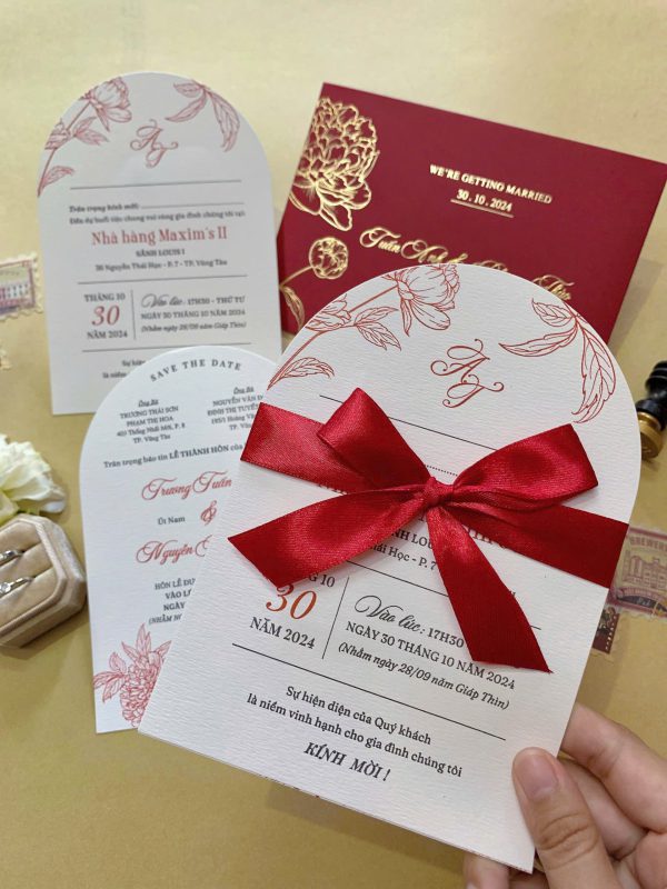 Sắc đỏ - biểu tượng của tình yêu vĩnh cửu và hạnh phúc viên mãn. - Image 2